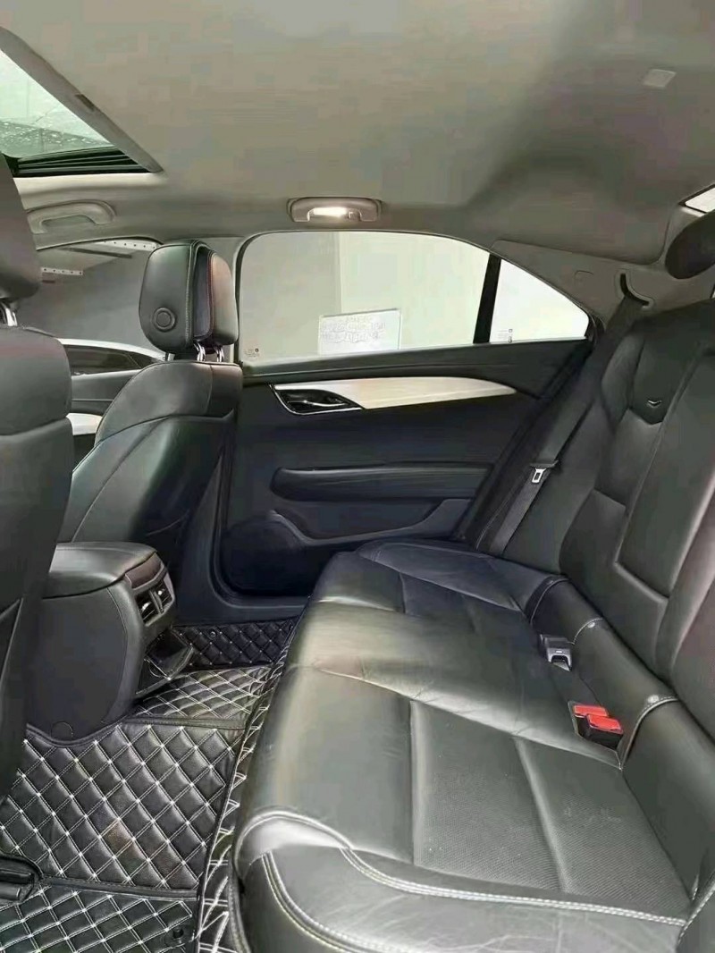 成都18年凯迪拉克ATS7