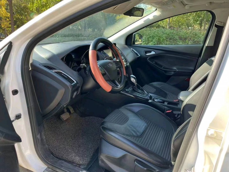 枣庄17年福特福克斯5