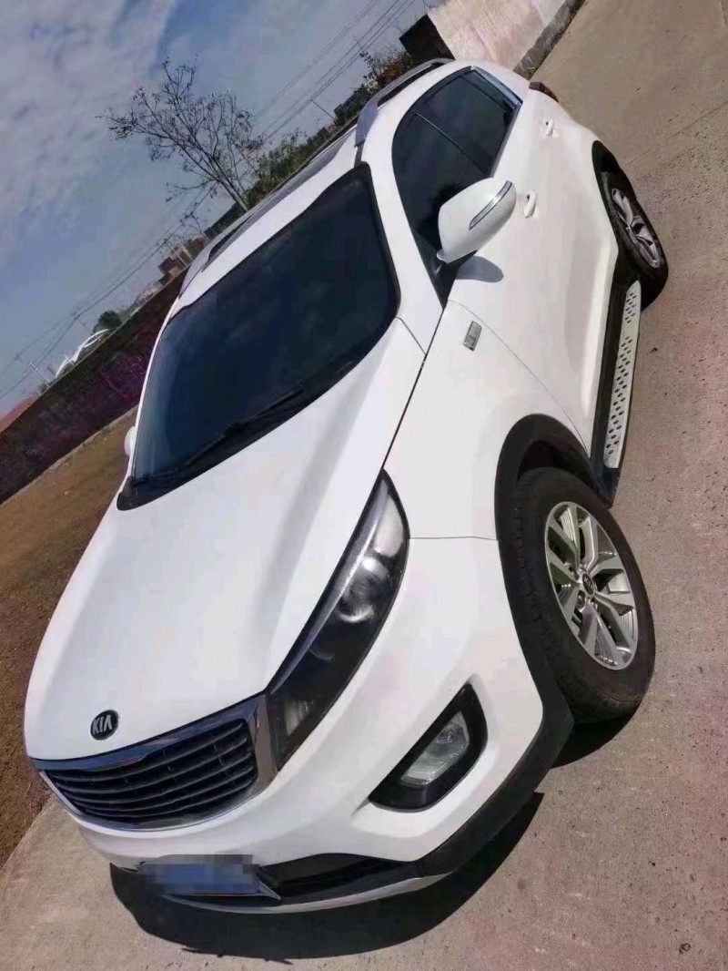 济南16年起亚智跑2