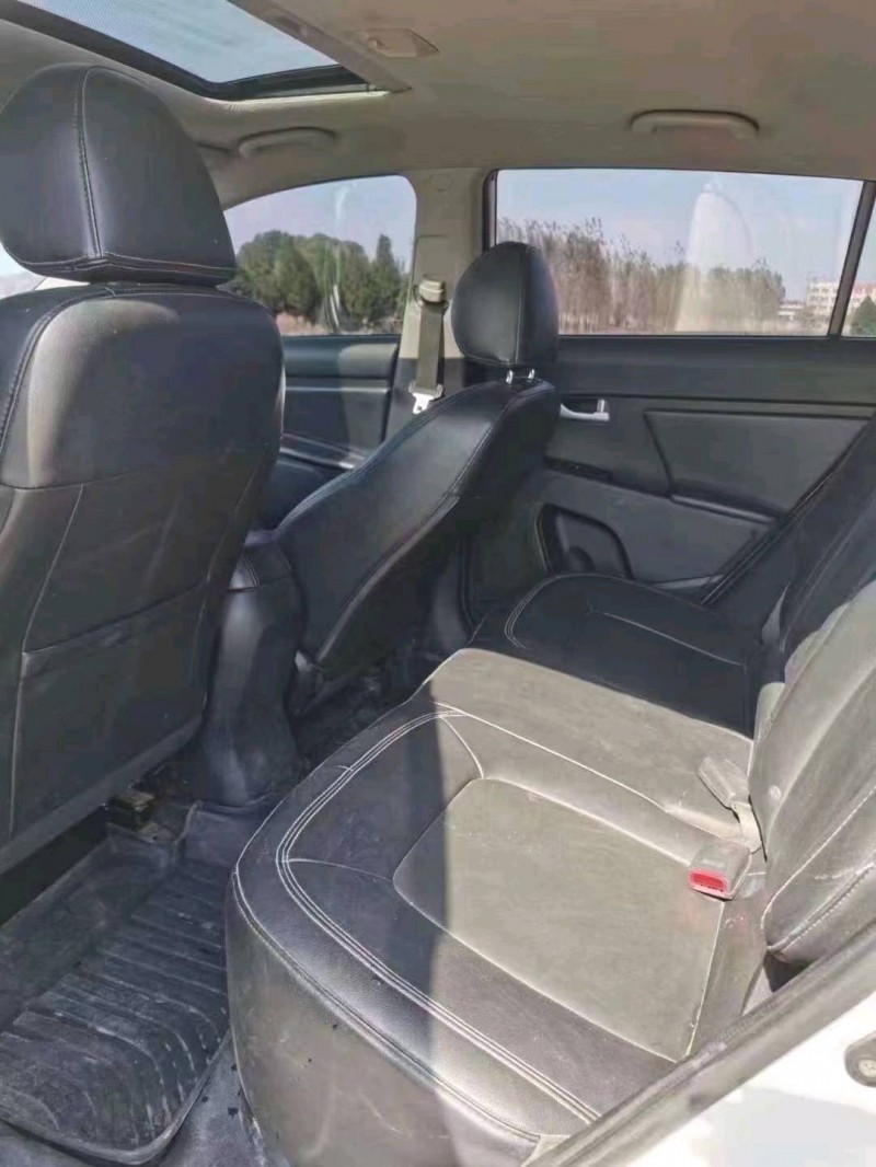 济南16年起亚智跑3