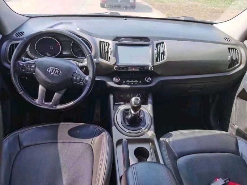 济南16年起亚智跑4