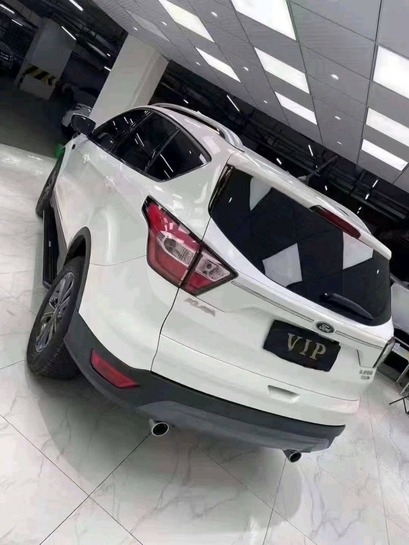 成都20年福特翼虎3