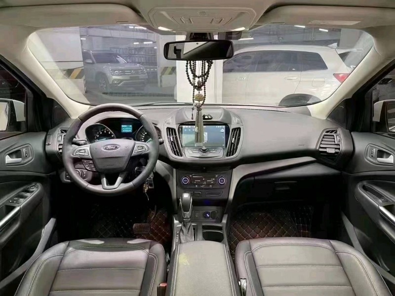 成都20年福特翼虎9