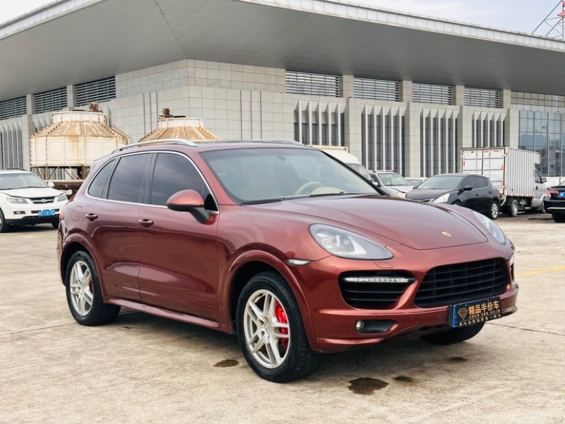 东莞13年保时捷卡宴9