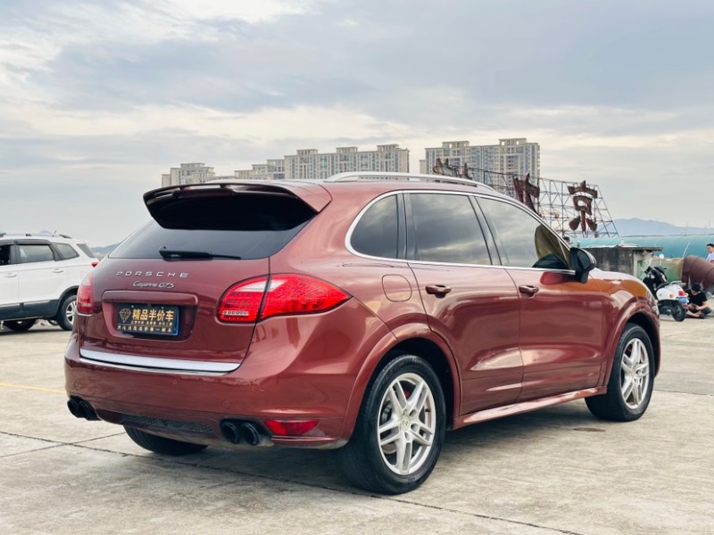 东莞13年保时捷卡宴3
