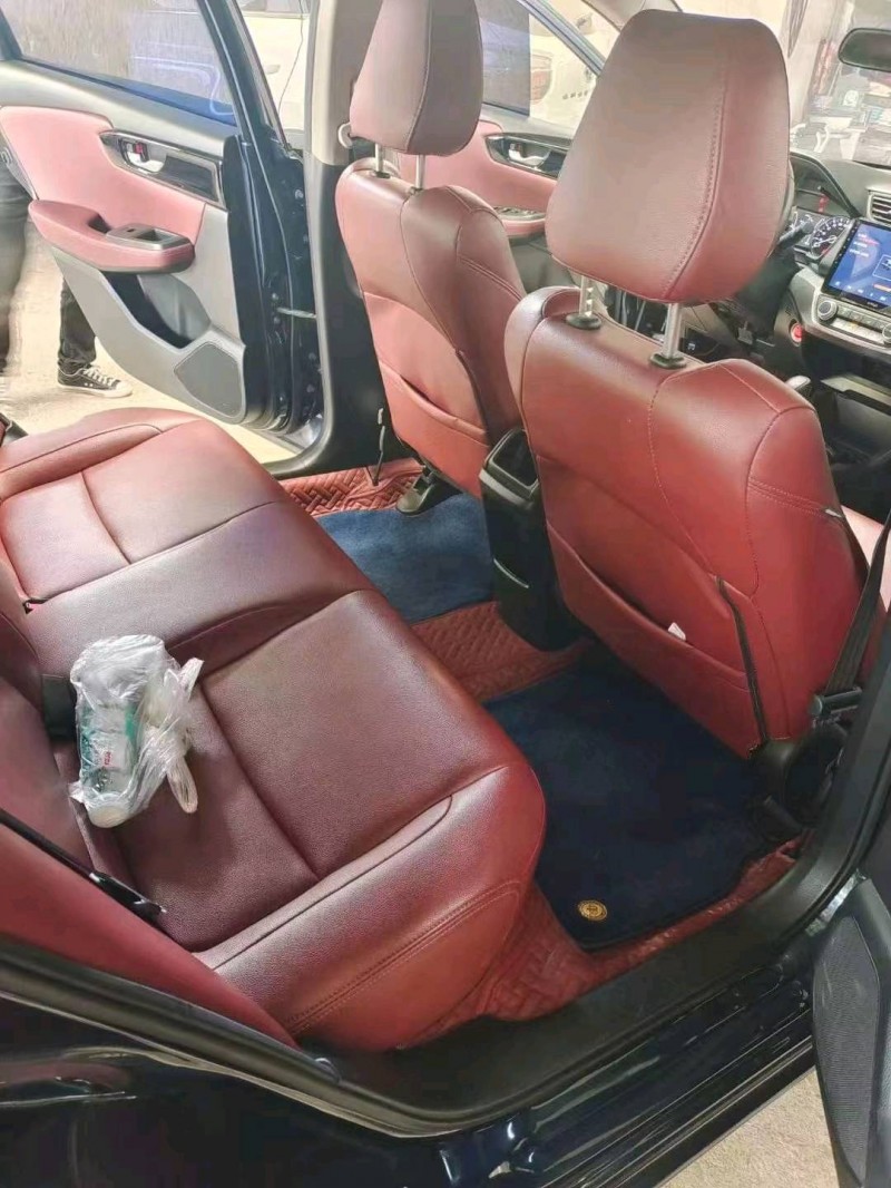 重庆20年本田享域2