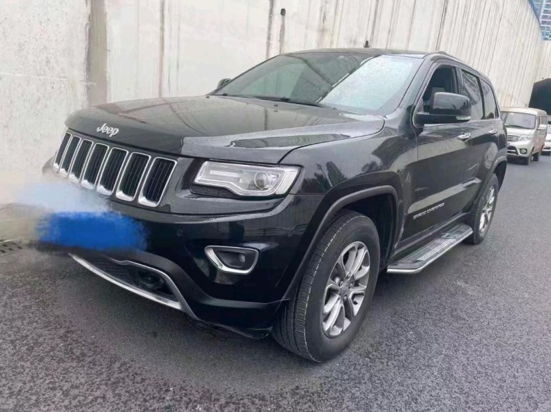 重庆16年Jeep大切诺基8