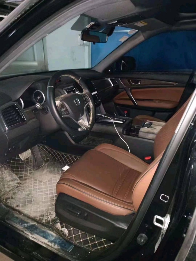 重庆19年本田URV3