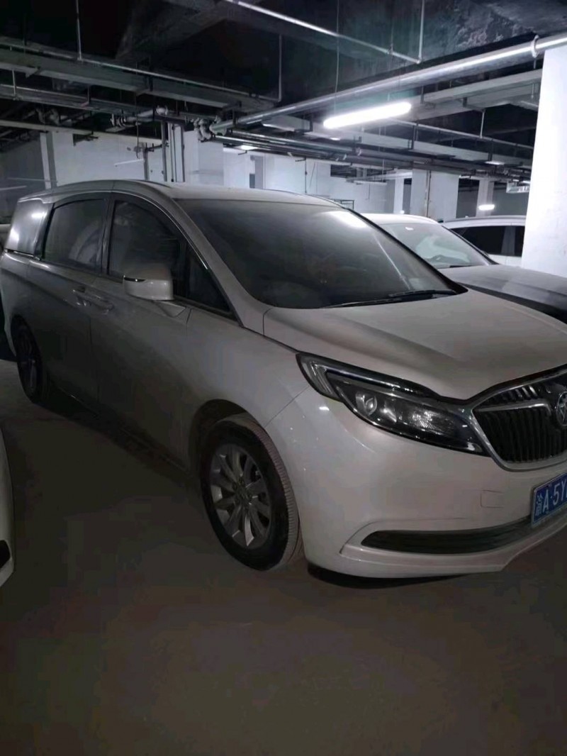 重庆19年别克GL86