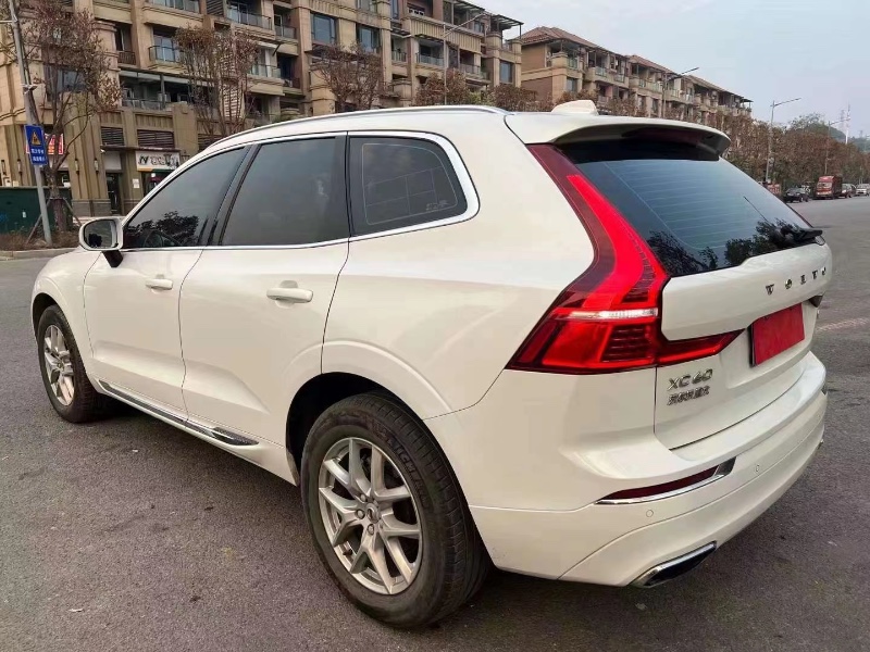 重庆20年沃尔沃XC602