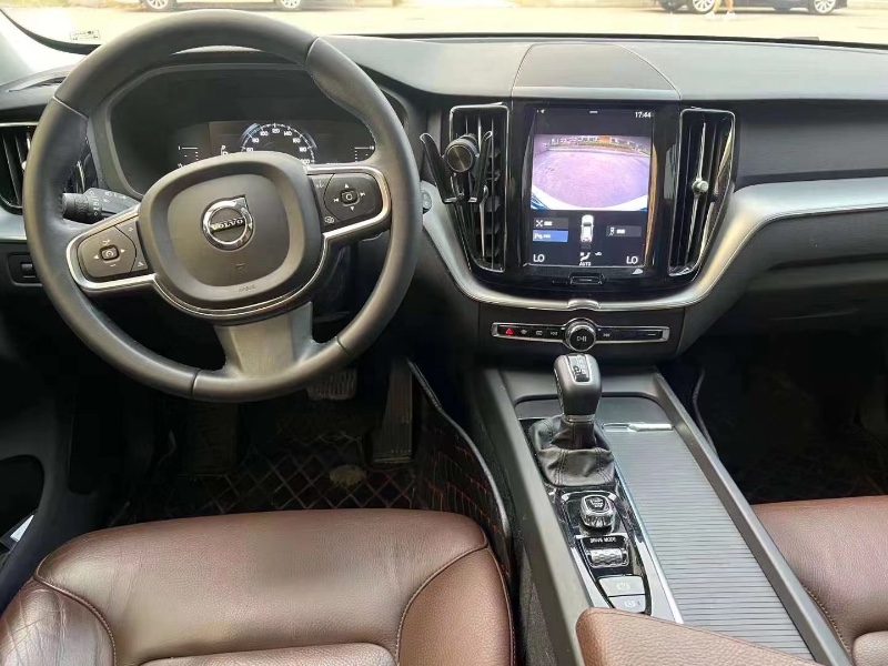 重庆20年沃尔沃XC606