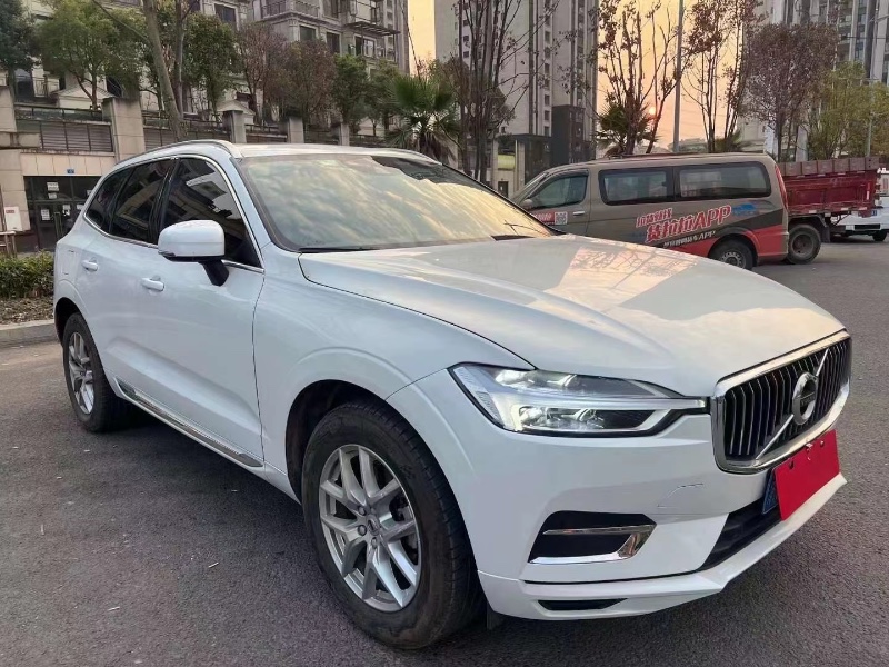 重庆20年沃尔沃XC605