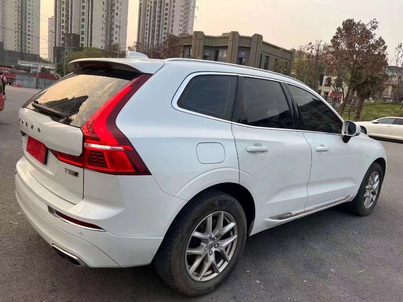 重庆20年沃尔沃XC609