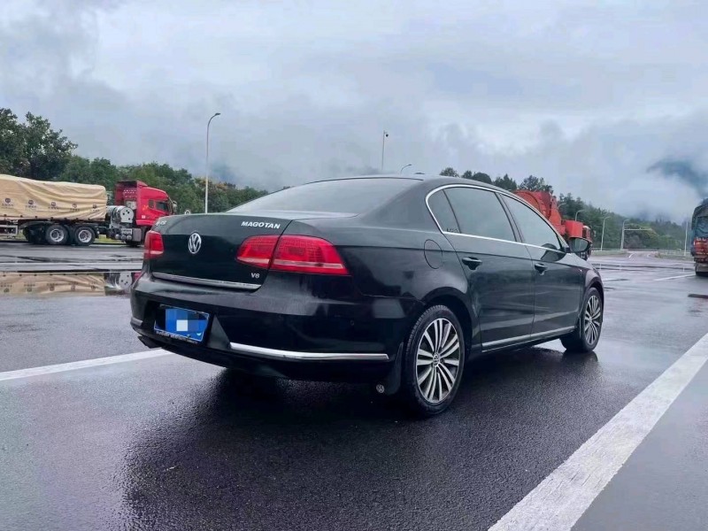 重庆14年大众迈腾7