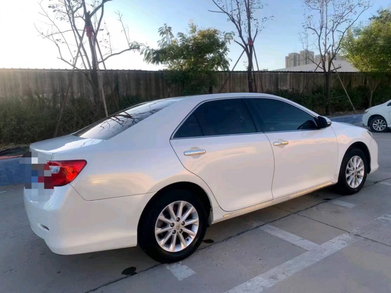 邯郸14年丰田凯美瑞9