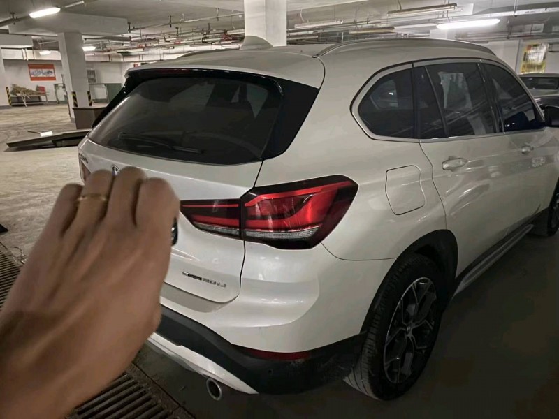 苏州20年宝马X12