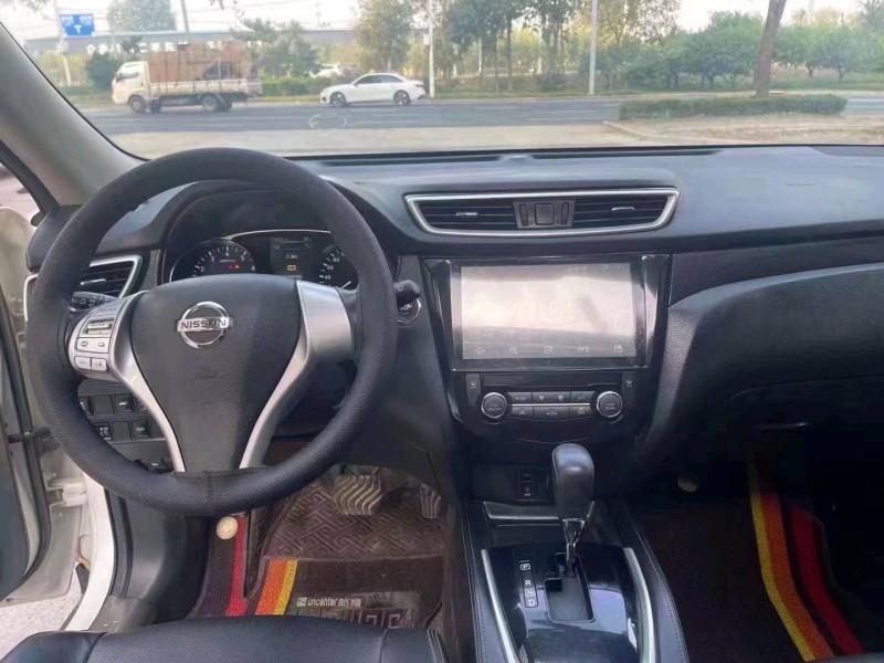 邯郸17年日产奇骏3