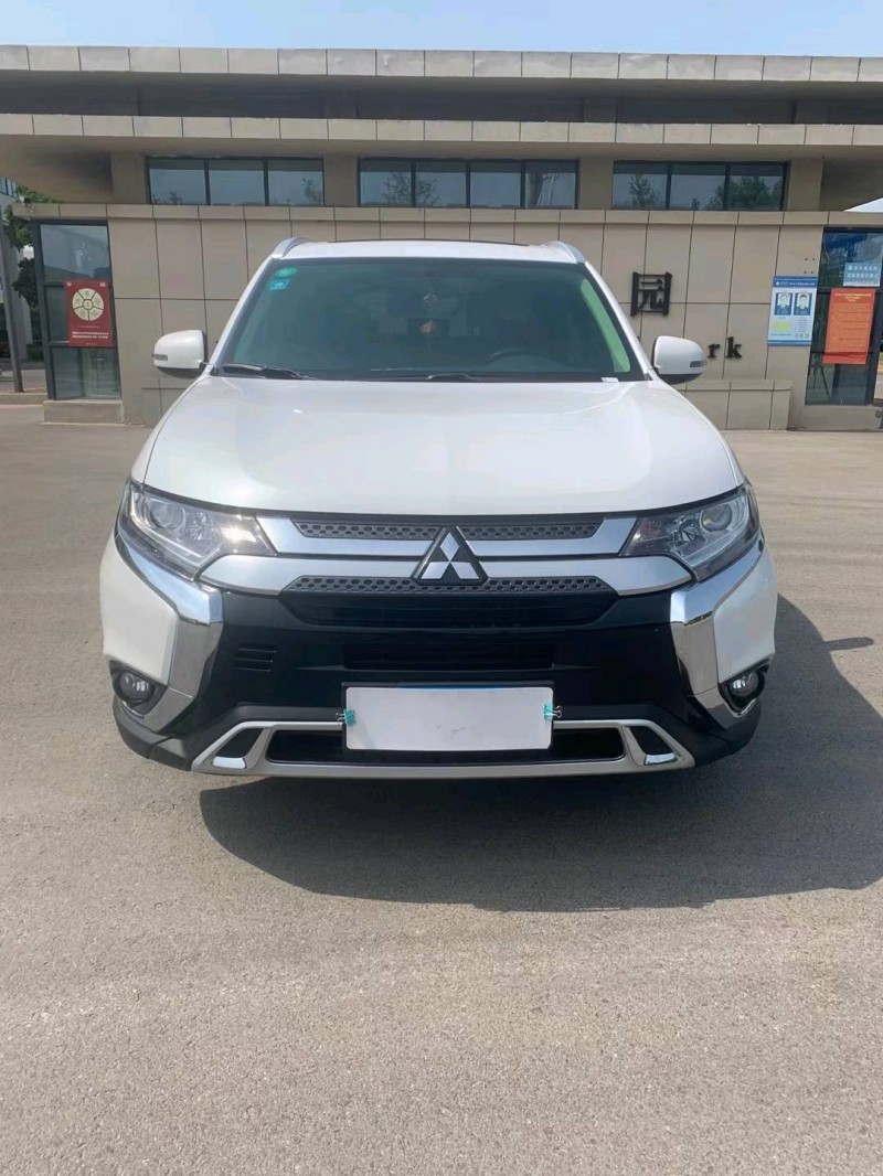 徐州20年三菱欧蓝德9