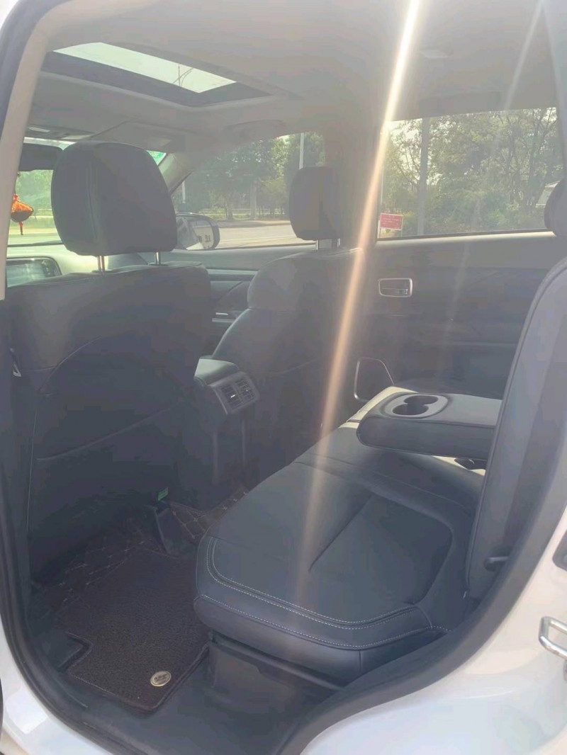 徐州20年三菱欧蓝德5