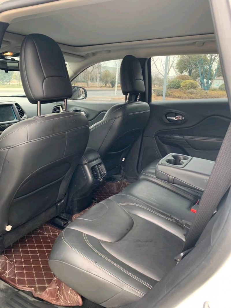 徐州18年Jeep自由光6