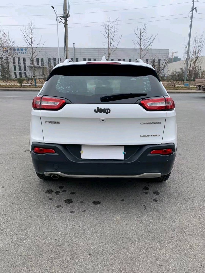 徐州18年Jeep自由光9