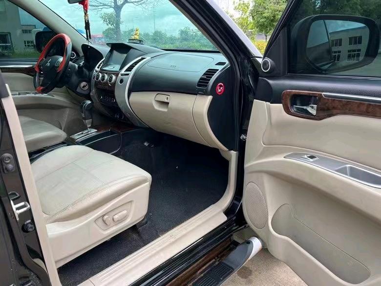 盐城15年三菱帕杰罗·劲畅6