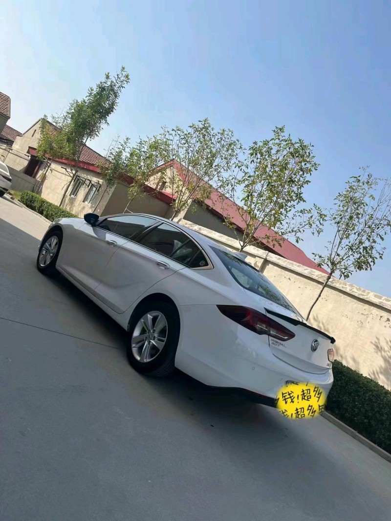 邢台18年别克君威5