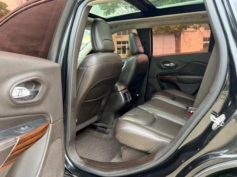 盐城18年Jeep自由光4