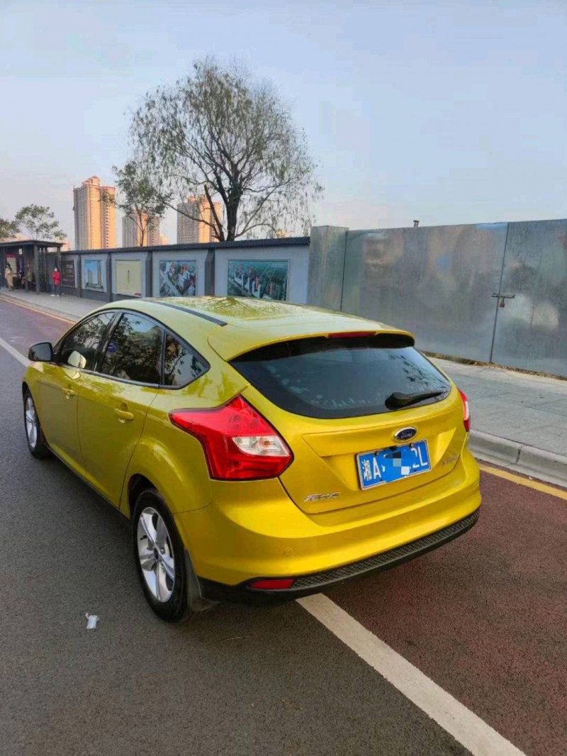 邵阳14年福特福克斯4