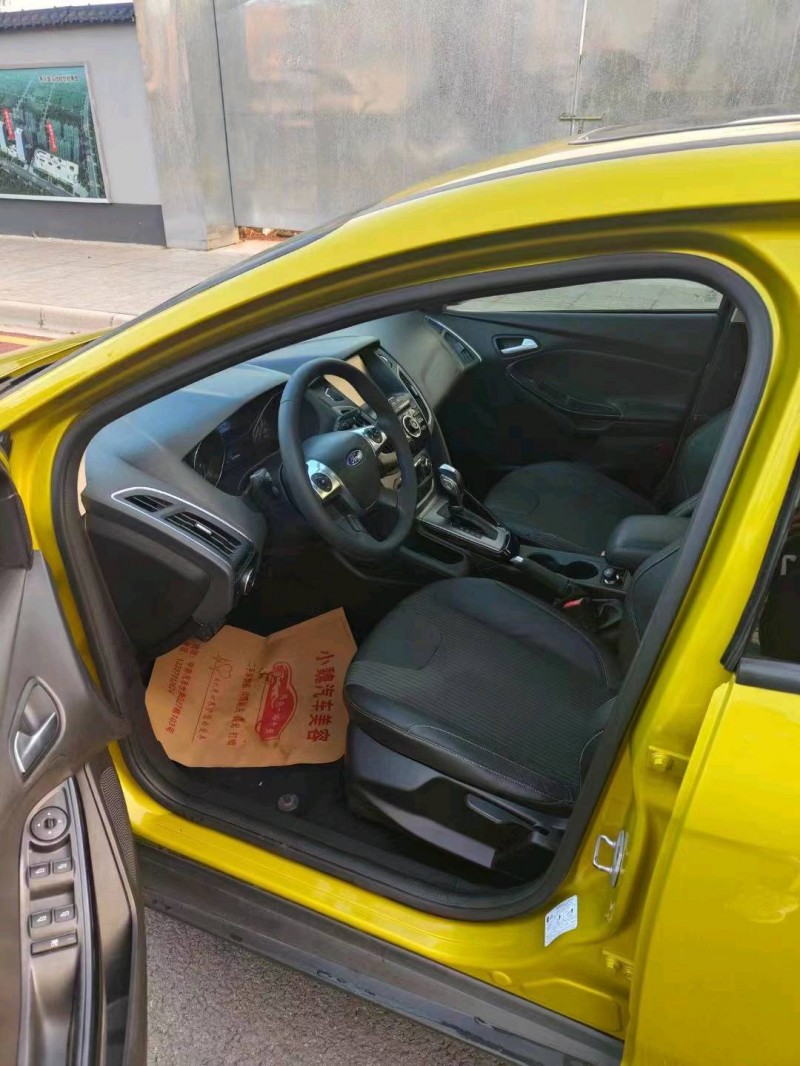 邵阳14年福特福克斯8