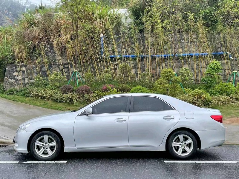 广州11年丰田锐志6