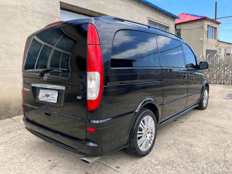 沈阳10年奔驰唯雅诺8