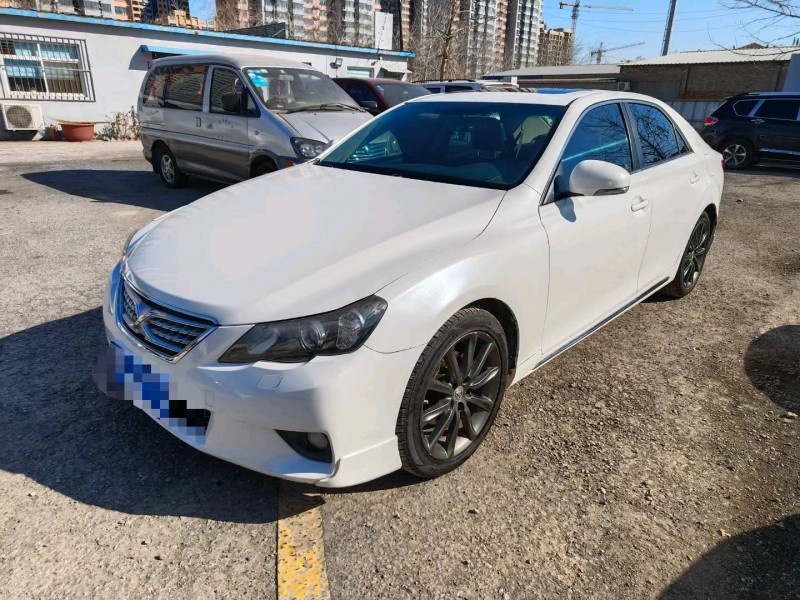 保定13年丰田锐志2