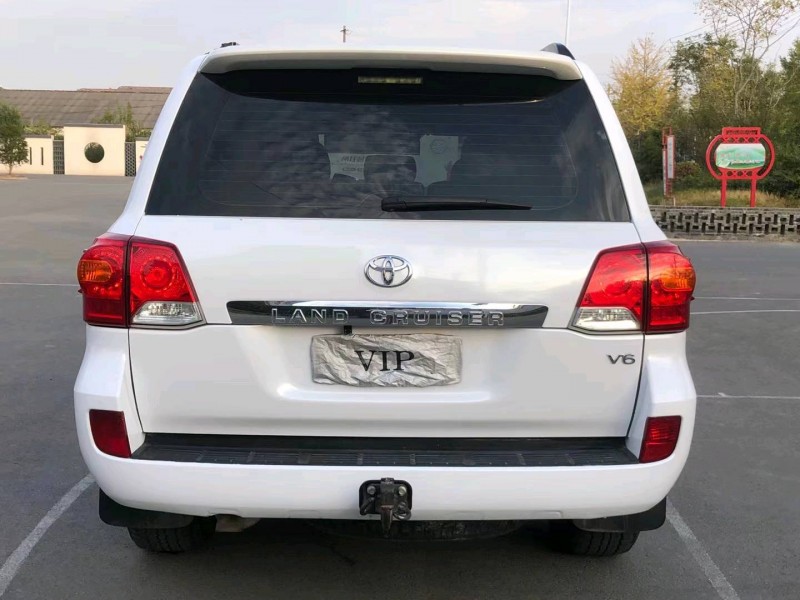 徐州14年丰田兰德酷路泽8