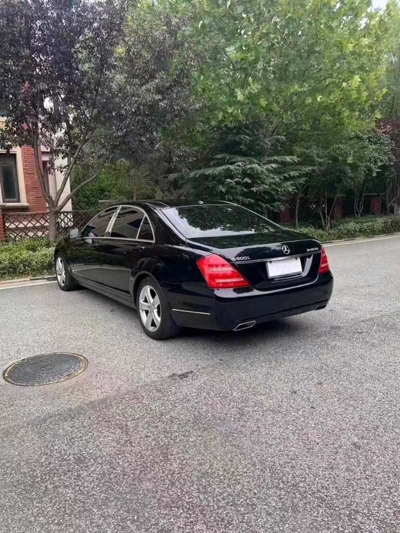 青岛10年奔驰S8