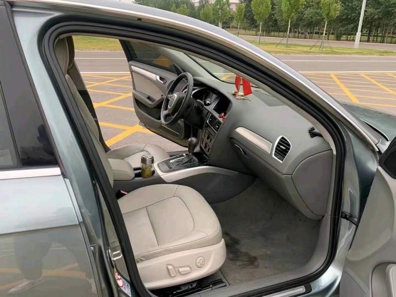 济南11年奥迪A4L4