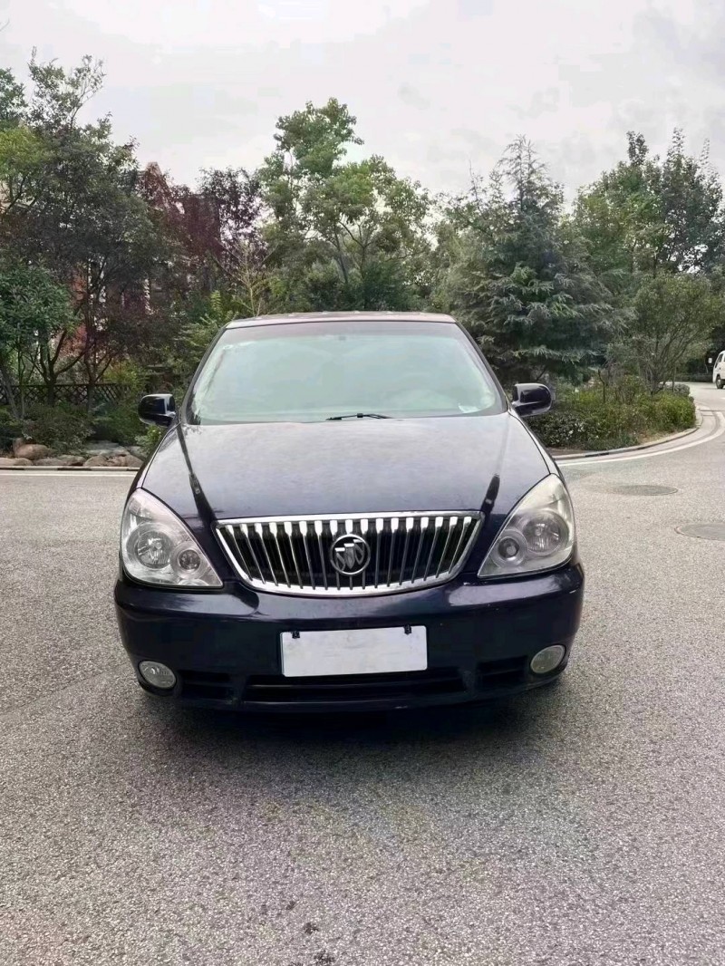 青岛16年别克GL81