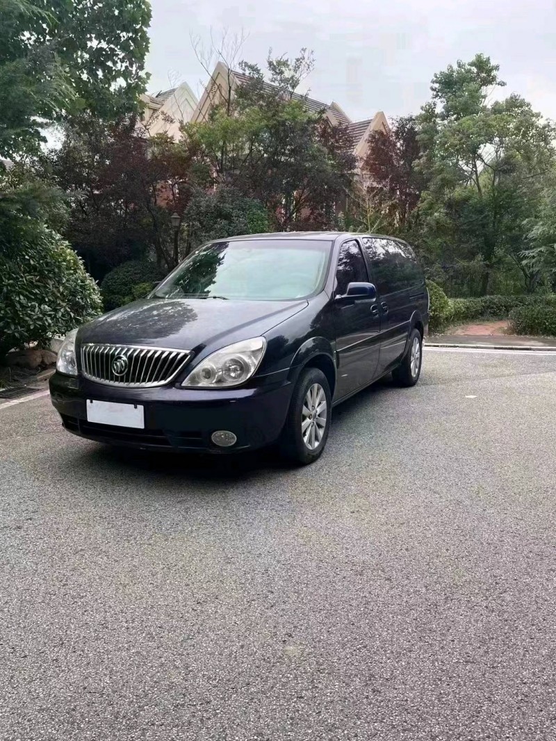 青岛16年别克GL83