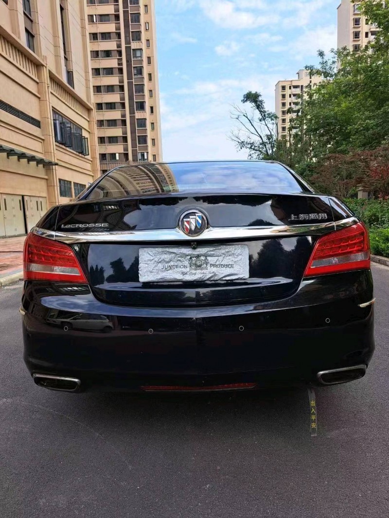 宜春15年别克君越5