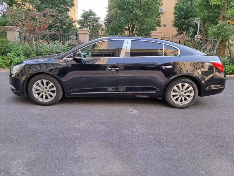 宜春15年别克君越6