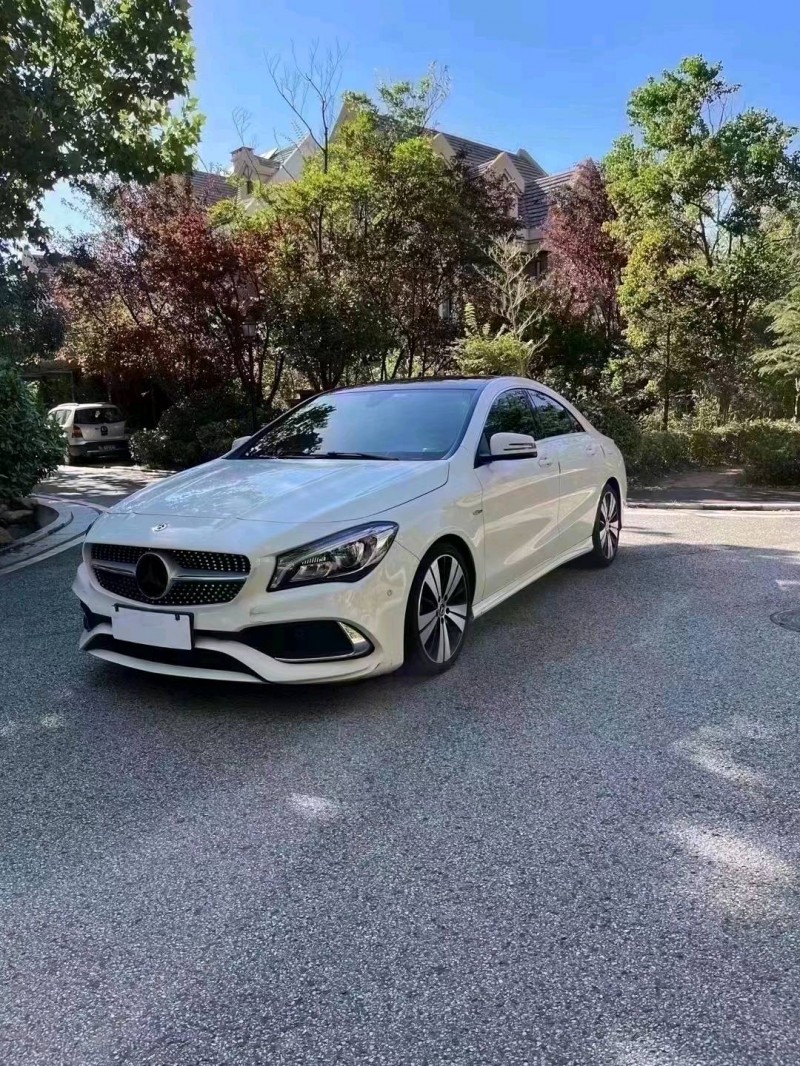 青岛18年奔驰CLA7