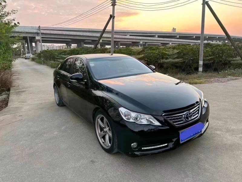广州11年丰田锐志2