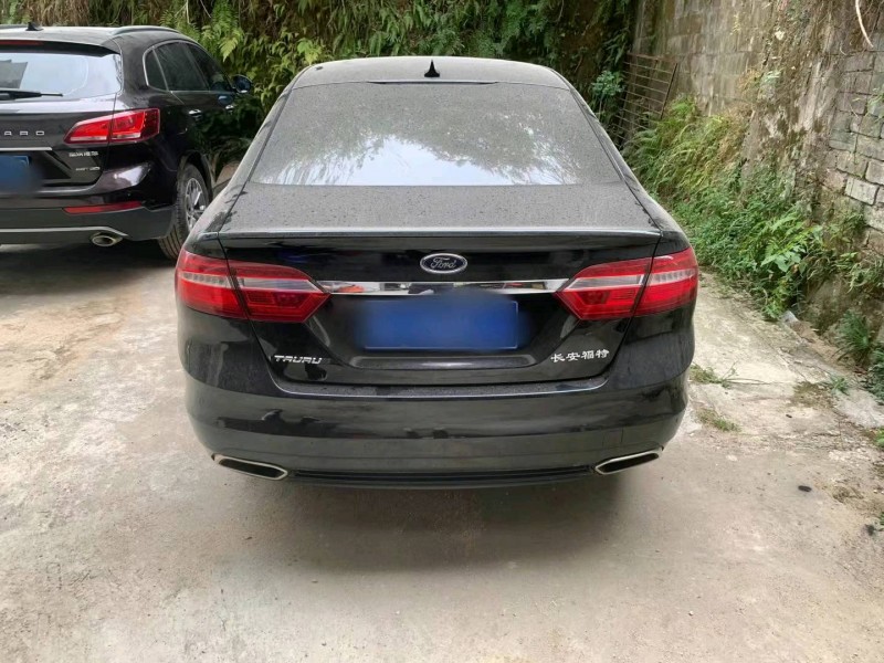 宜昌17年福特金牛座3