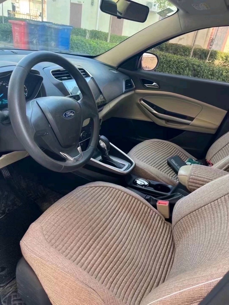 邢台18年福特福睿斯5