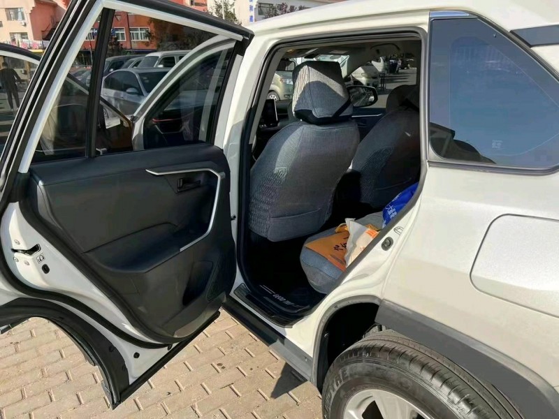 沈阳20年丰田RAV45