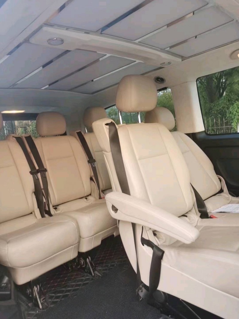 苏州17年奔驰威霆8