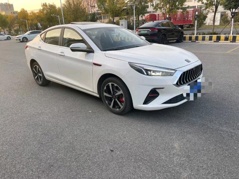 青岛22年江淮思皓A52