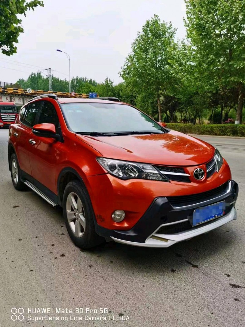 青岛14年丰田RAV42