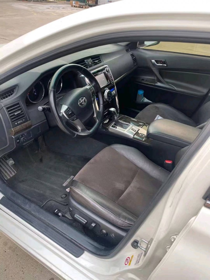 徐州15年丰田锐志4