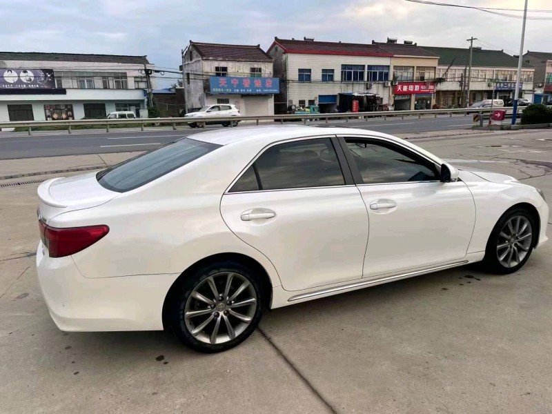 徐州15年丰田锐志6